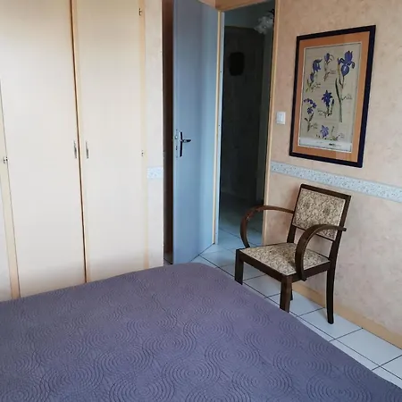 Casa de Férias Maison Confortable 6 Pers. à 200m De La Plage, Animaux Admis, Parking - Fr-1-194-449 *